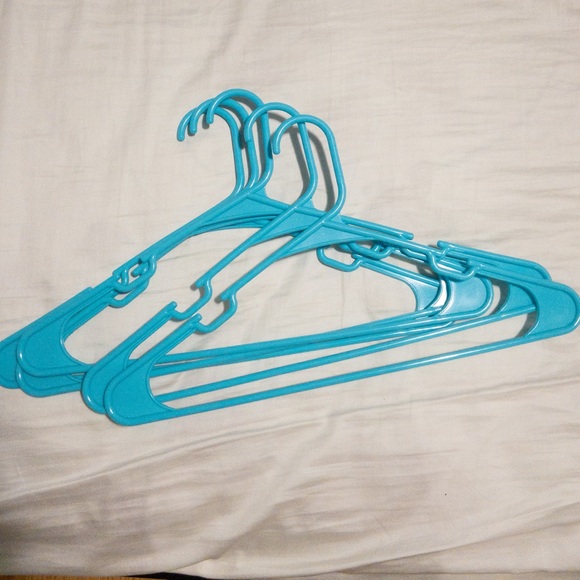 FREE 5 hangers with any purchase need 2 add to bag
